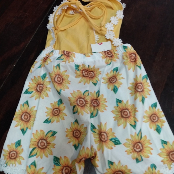 Toddler clothes and shark crocs - Picture 4 of 13